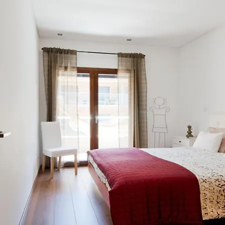 Apartment Parque Nacoes / Jardins Cristo Rei Lisbon