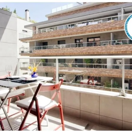 Parque Nacoes / Jardins Cristo Rei Appartamento